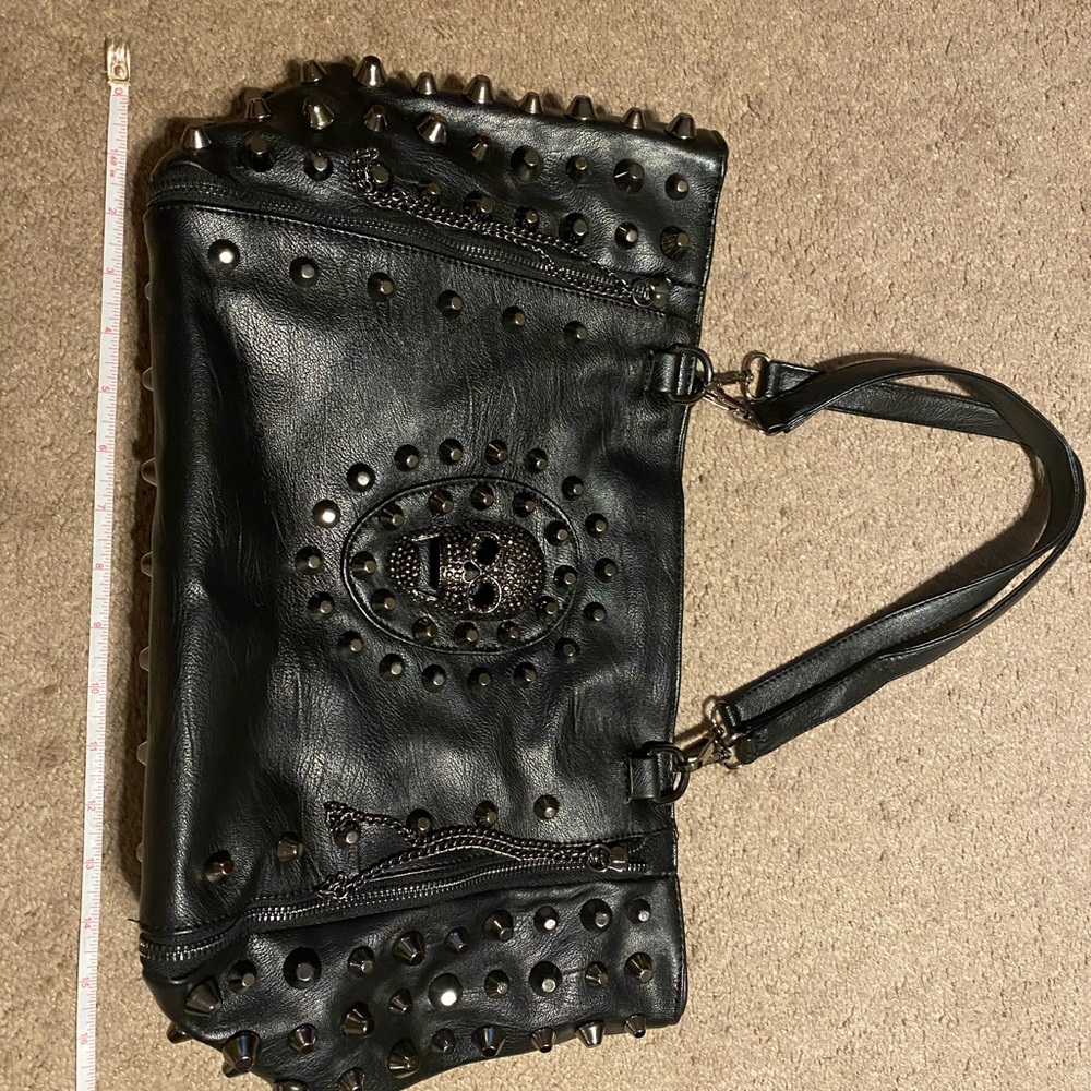 SOLD      Skull purse - Picture 2 of 7